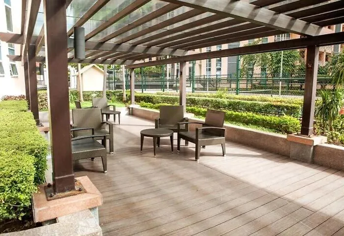 Cozy & Spacious 2br Near Bgc - Theater * Manila