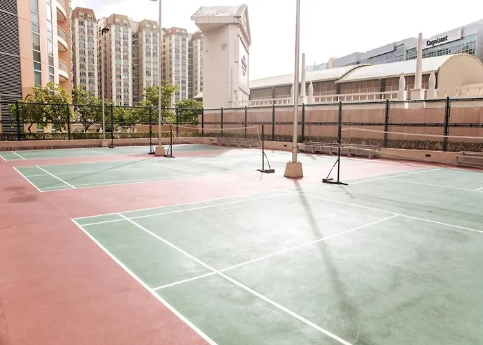 Apartment Cozy & Spacious 2br Near Bgc - Theater Manila